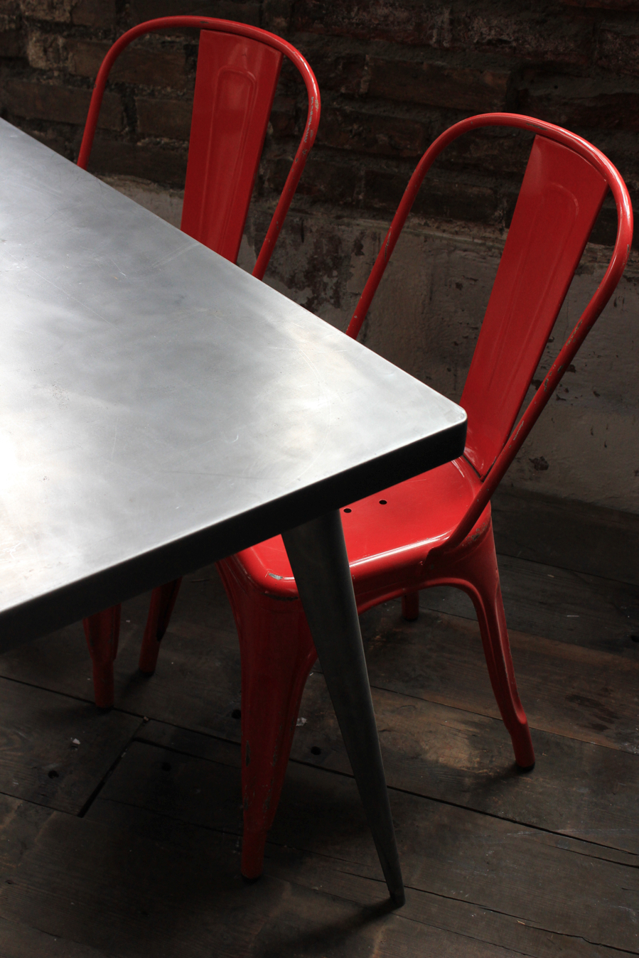 La célèbre table 55 Tolix patine graphite – Image 6