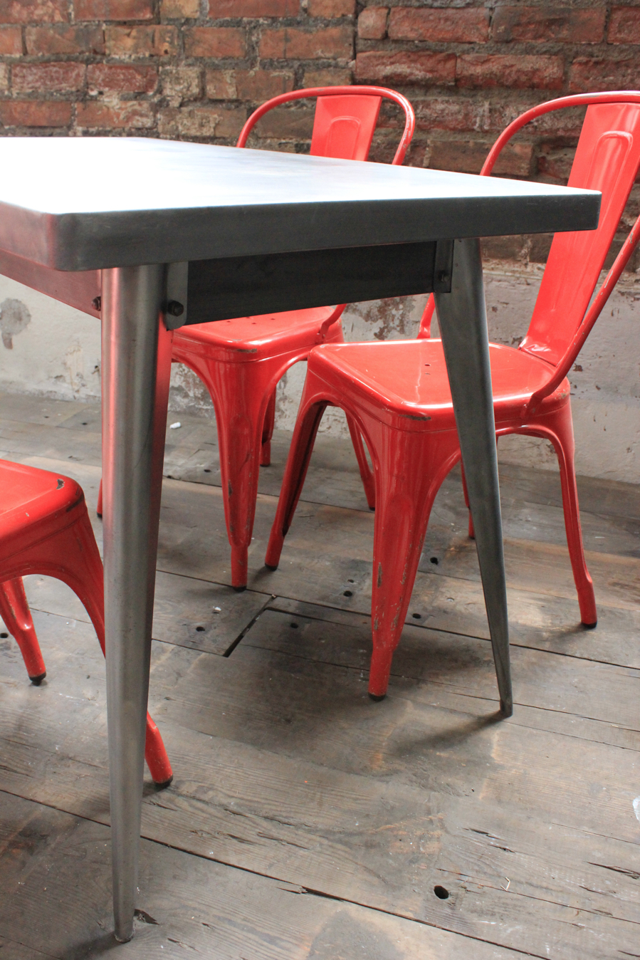 La célèbre table 55 Tolix patine graphite – Image 7