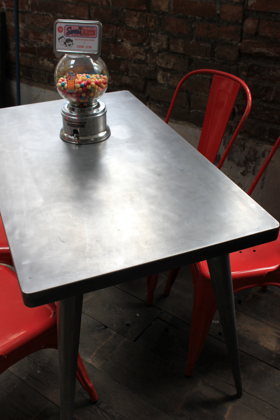 La célèbre table 55 Tolix patine graphite – Image 10