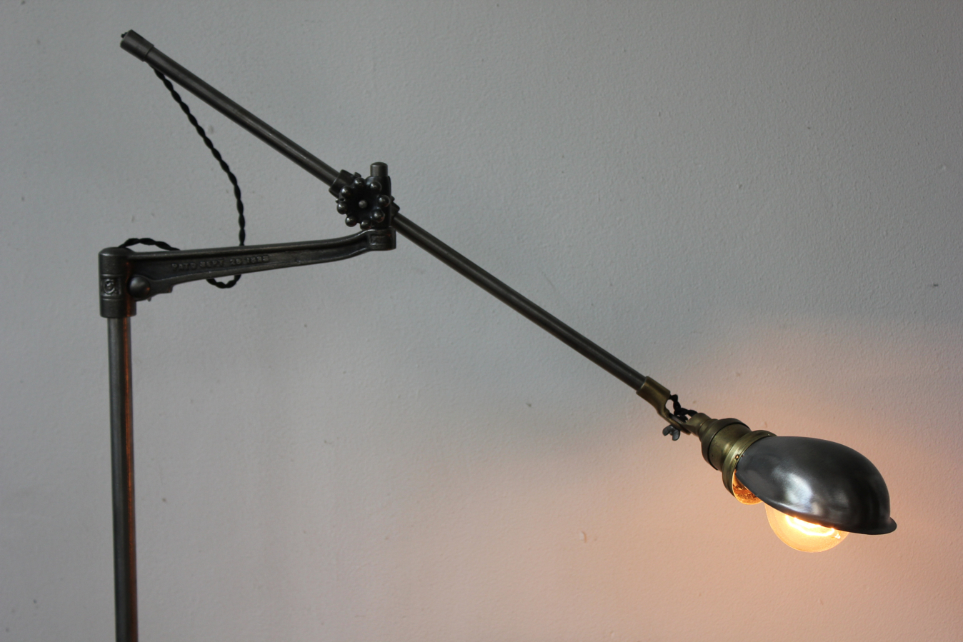 Rare Lampe bureau O.C. White Industrielle sur socle la lampe de reference a new york dans les loft – Image 9