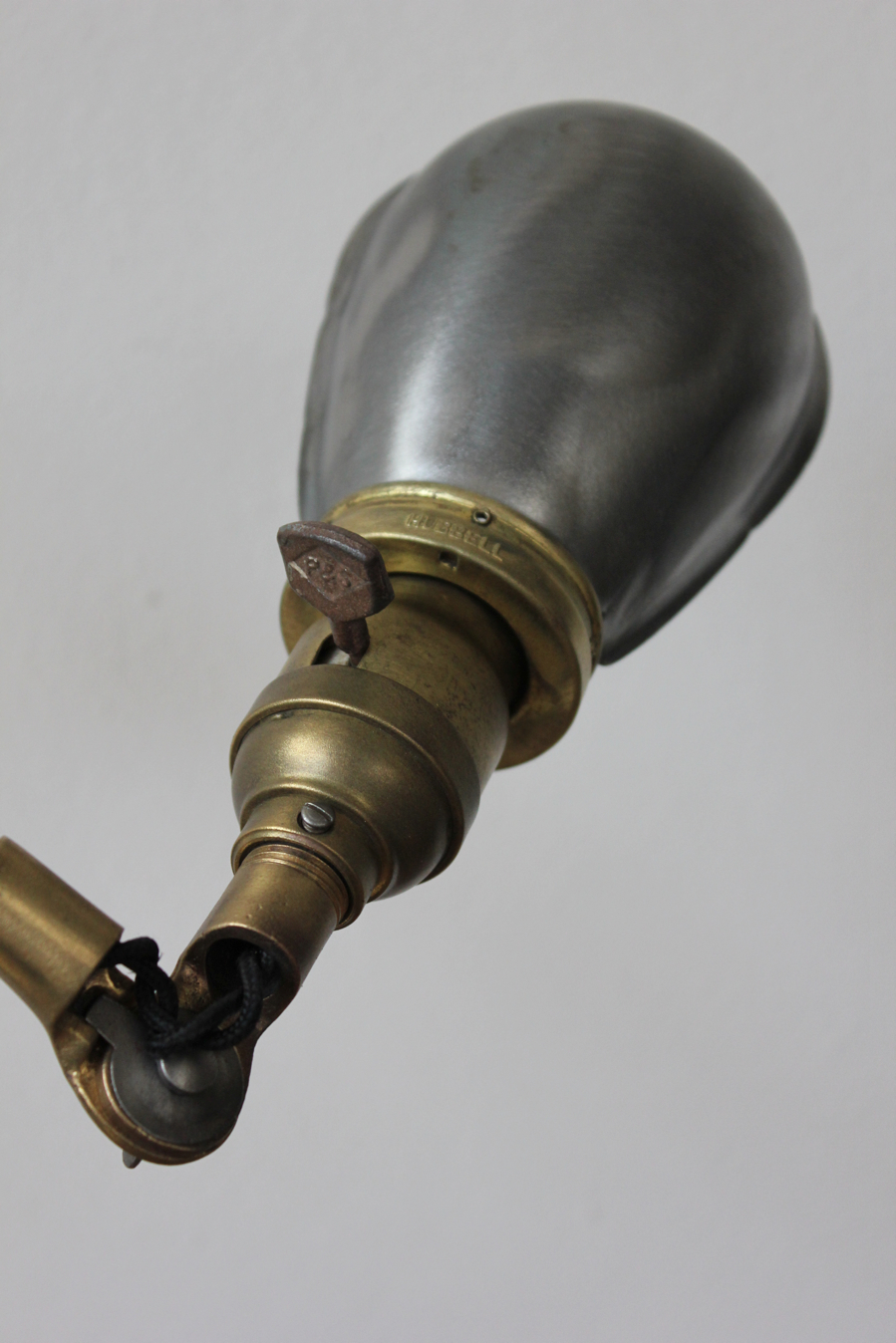 Rare Lampe bureau O.C. White Industrielle sur socle la lampe de reference a new york dans les loft – Image 15