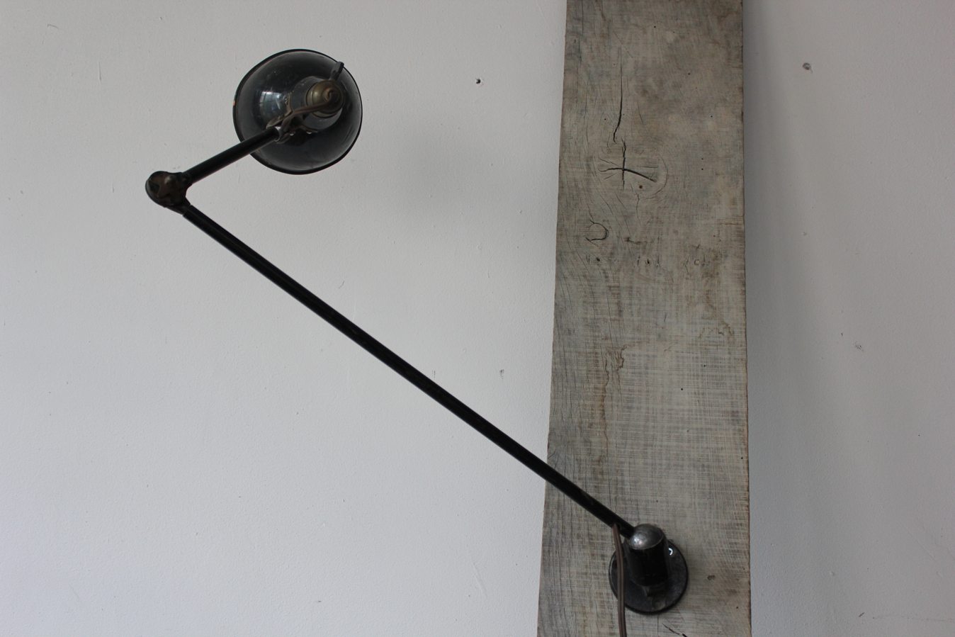 Ancienne lampe applique industrielle mazda dans sont jus – Image 12