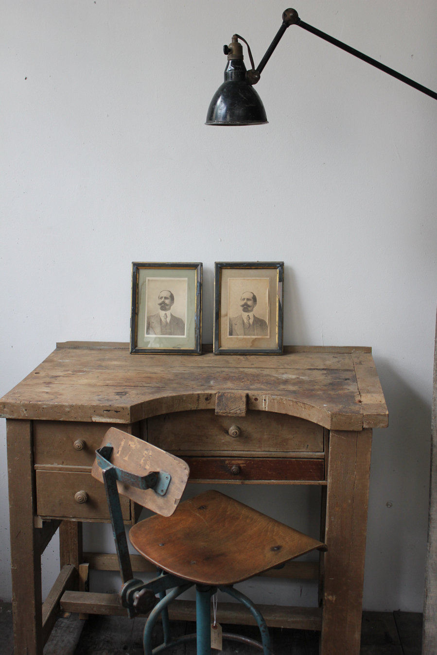 Ancienne lampe applique industrielle mazda dans sont jus – Image 14