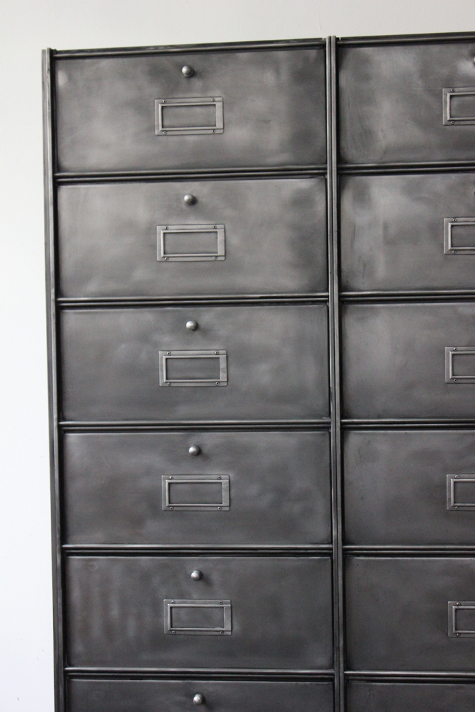 ancien grand meuble 20 casiers industriel a clapet Roneo 50/60 – Image 3