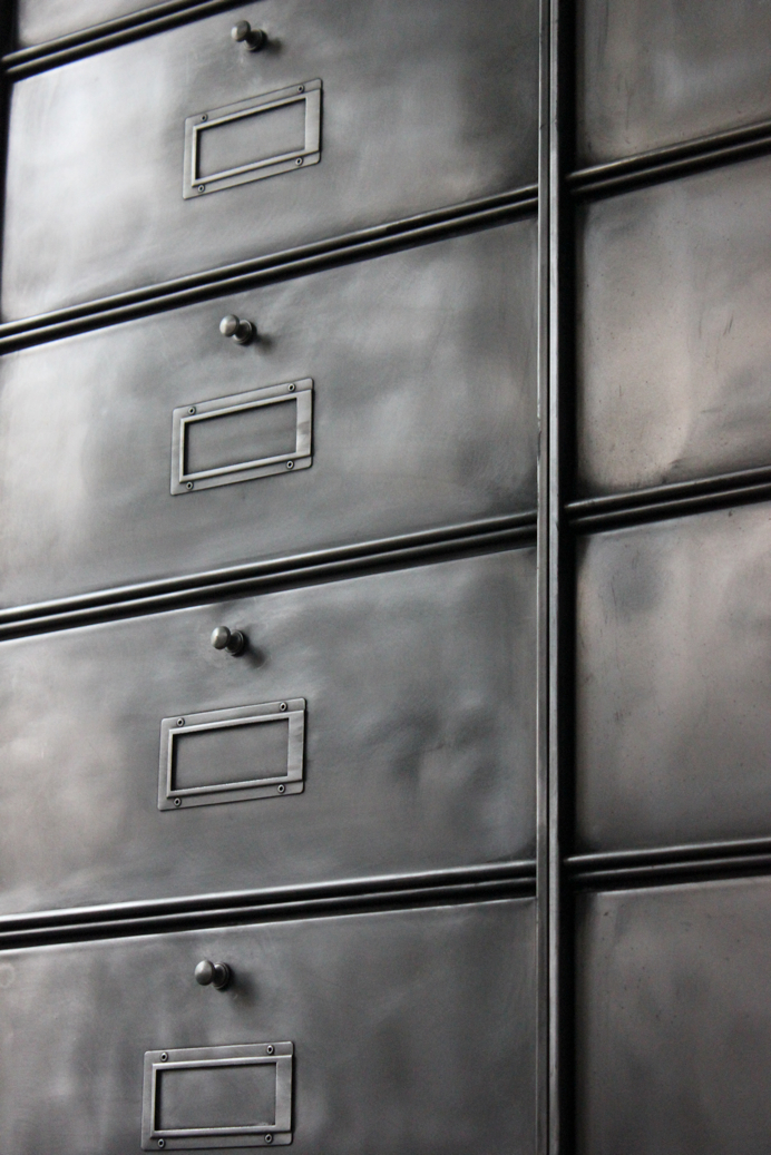 ancien grand meuble 20 casiers industriel a clapet Roneo 50/60 – Image 13