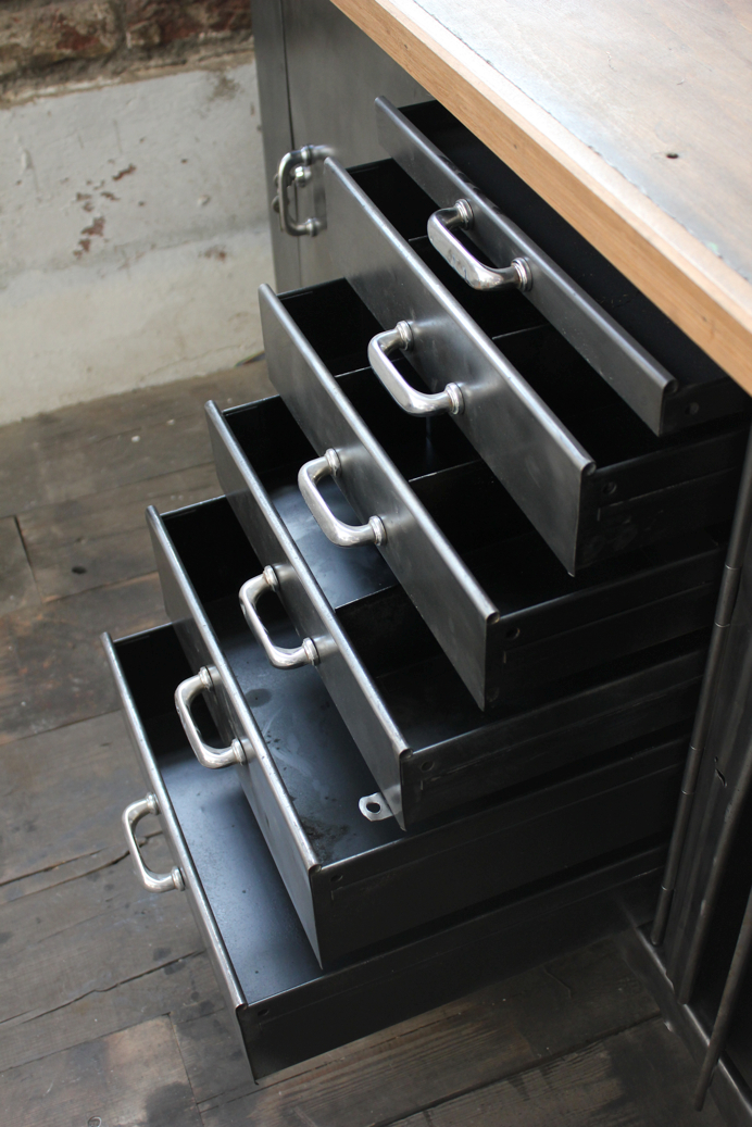 exeptionnel grand etabli industriel biguet atelier Renault – Image 14