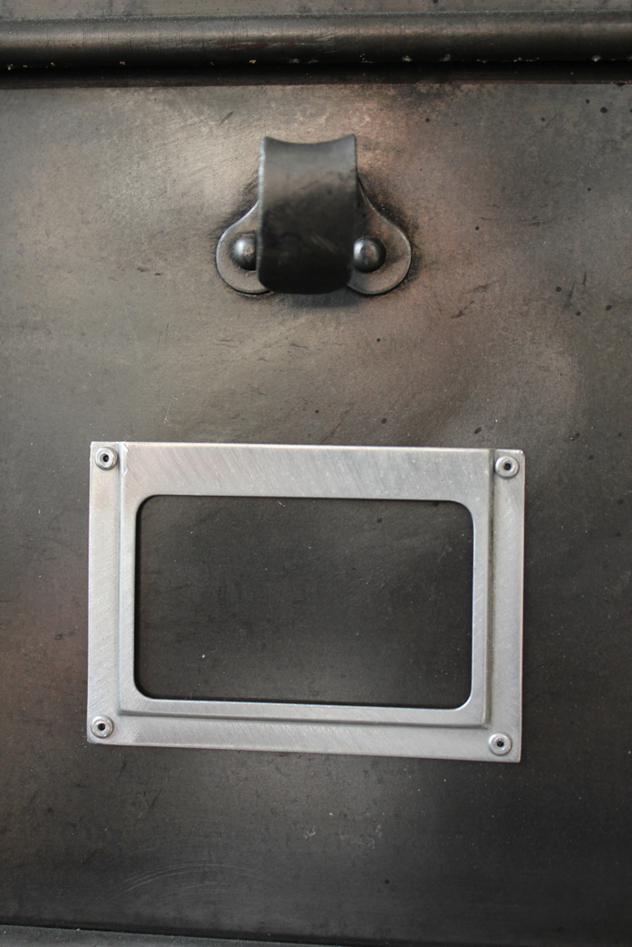 ancien grand meuble 30 casiers industriel a clapet strafor 1950 – Image 7