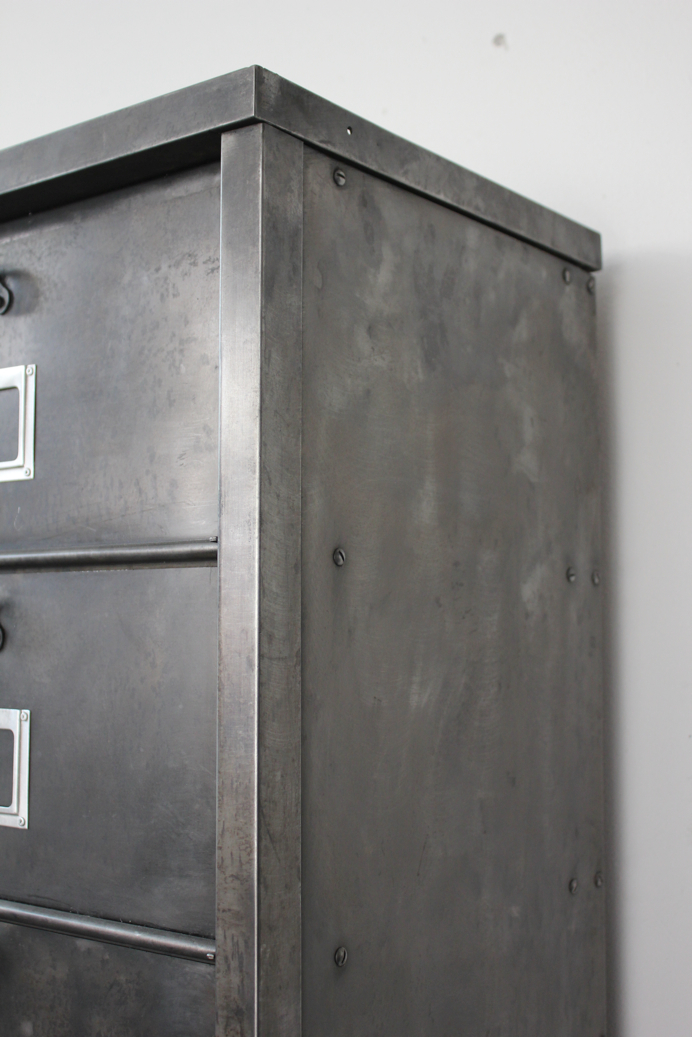 ancien grand meuble 30 casiers industriel a clapet strafor 1950 – Image 13