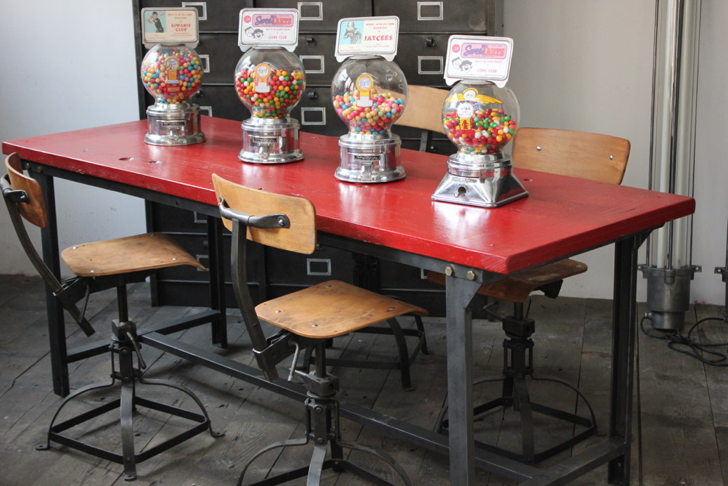 Table ou bureau metal industriel militaire plateau bois vernis rouge – Image 13