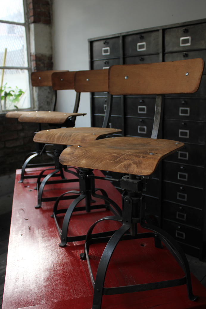 chaise atelier industrielle Bienaise metal et bois – Image 10