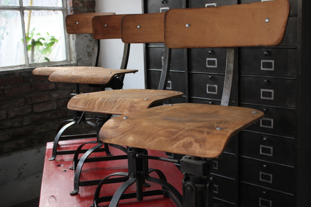 chaise atelier industrielle Bienaise metal et bois – Image 13