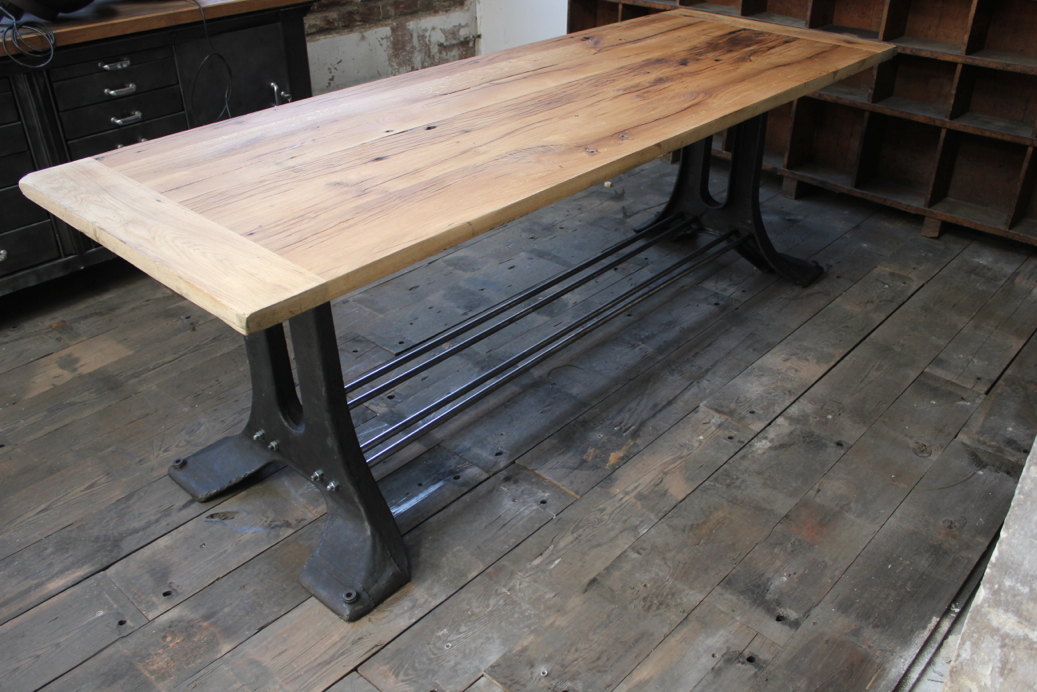 grande table industrielle plateau chene massif pietement fonte – Image 9