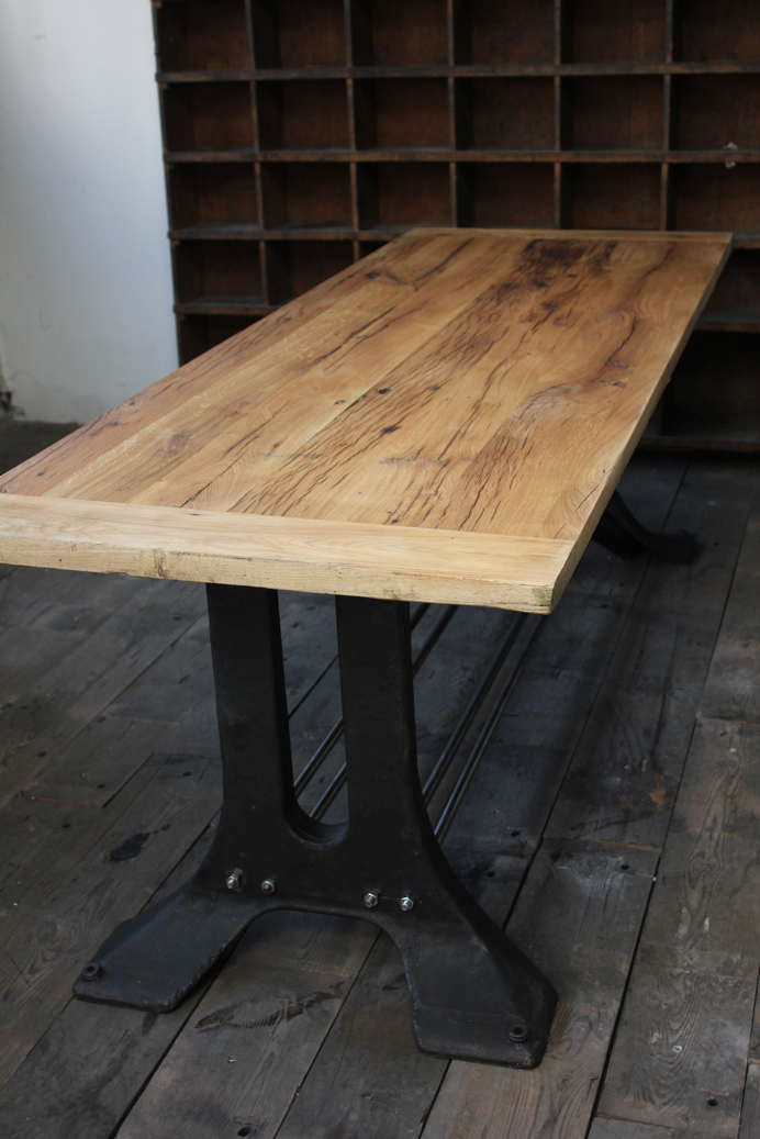 grande table industrielle plateau chene massif pietement fonte – Image 13