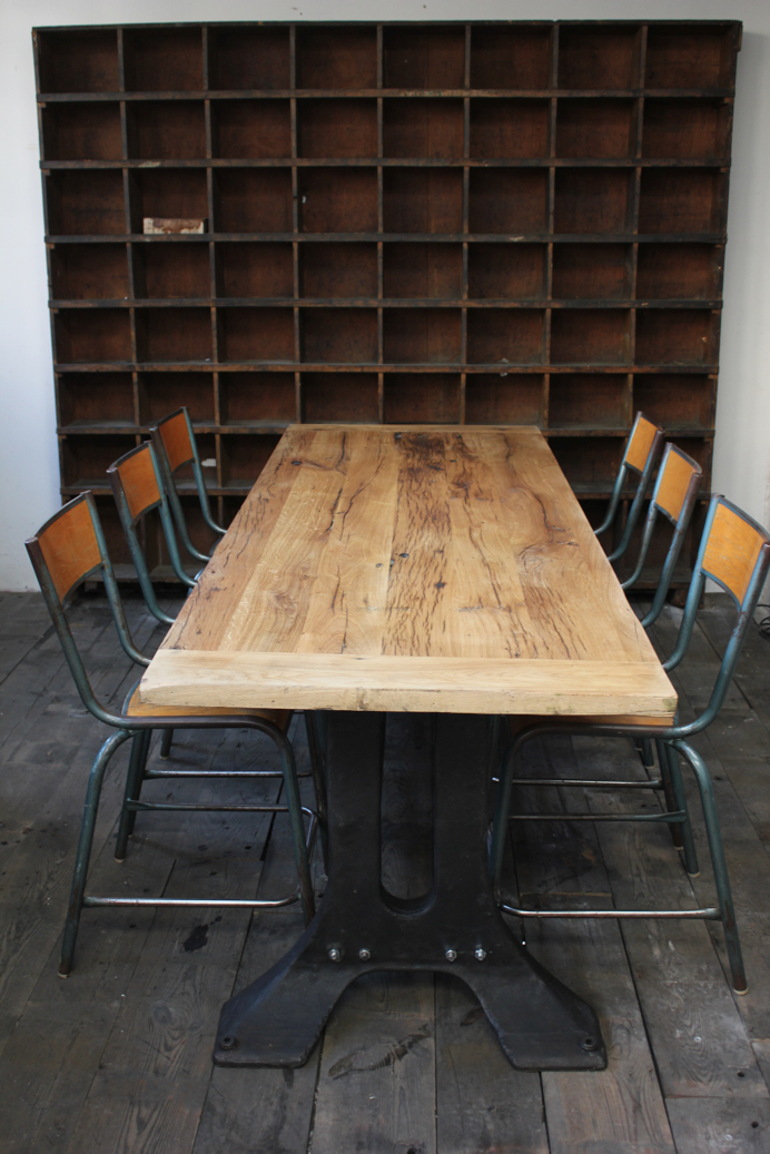 grande table industrielle plateau chene massif pietement fonte – Image 2