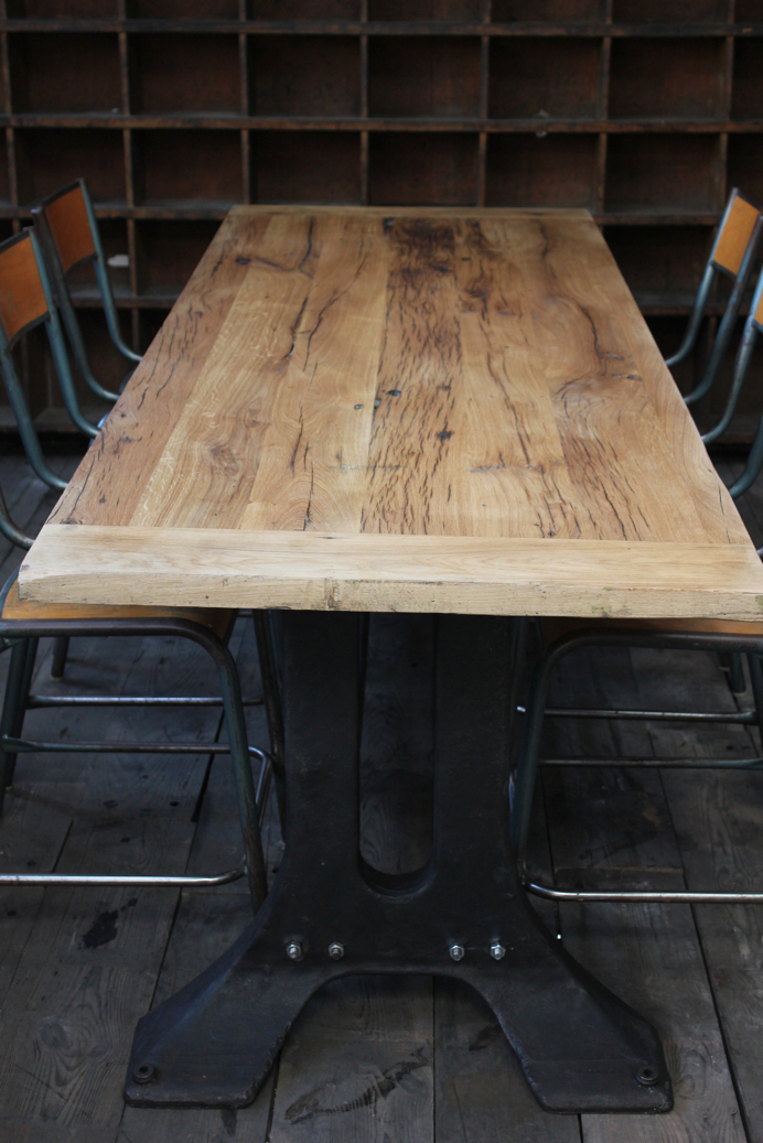 grande table industrielle plateau chene massif pietement fonte – Image 14