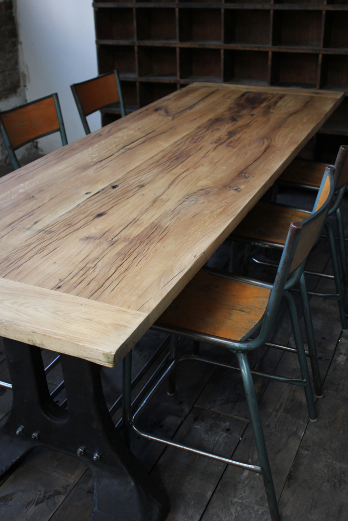 grande table industrielle plateau chene massif pietement fonte – Image 15