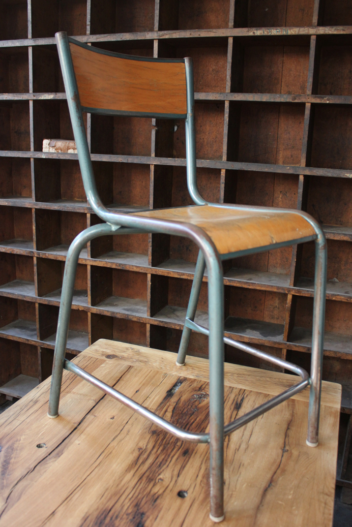 serie de 6 - ancienne Chaise haute d'ecole, laboratoire de biologie tarif pour les 6 chaises – Image 6