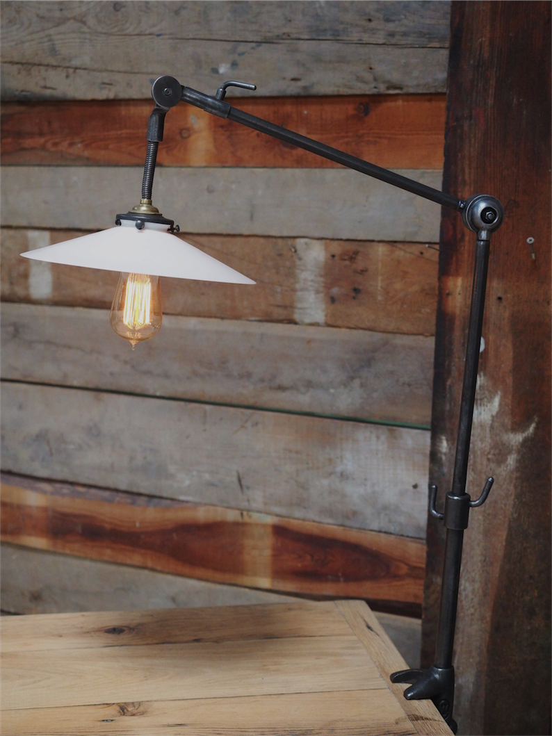 Superbe lampe industrielle articulée tousens opaline blanche – Image 2