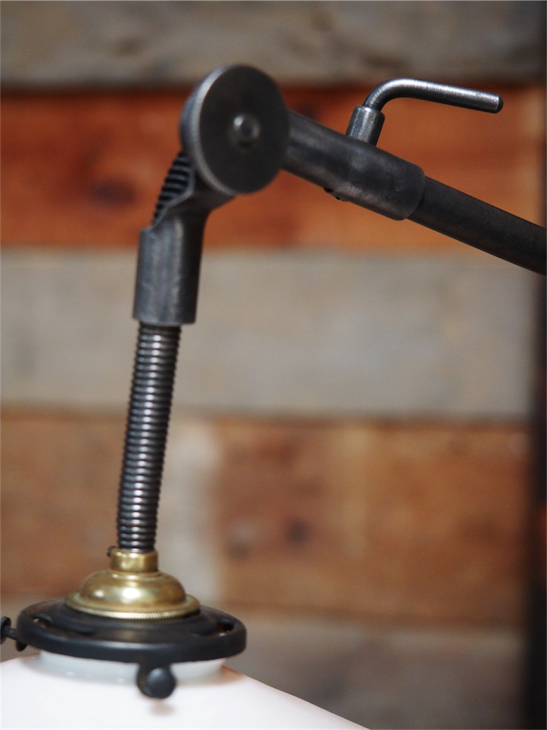 Superbe lampe industrielle articulée tousens opaline blanche – Image 6