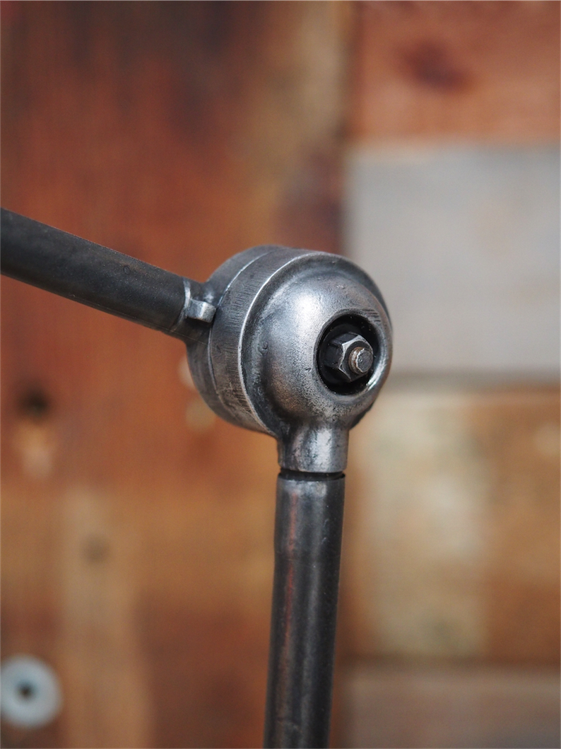 Superbe lampe industrielle articulée tousens opaline blanche – Image 10