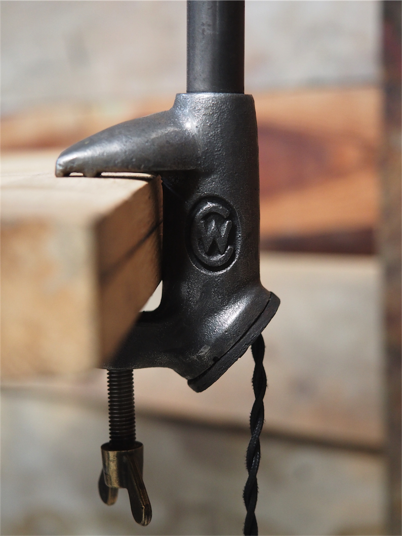 Superbe lampe industrielle articulée tousens opaline blanche – Image 11