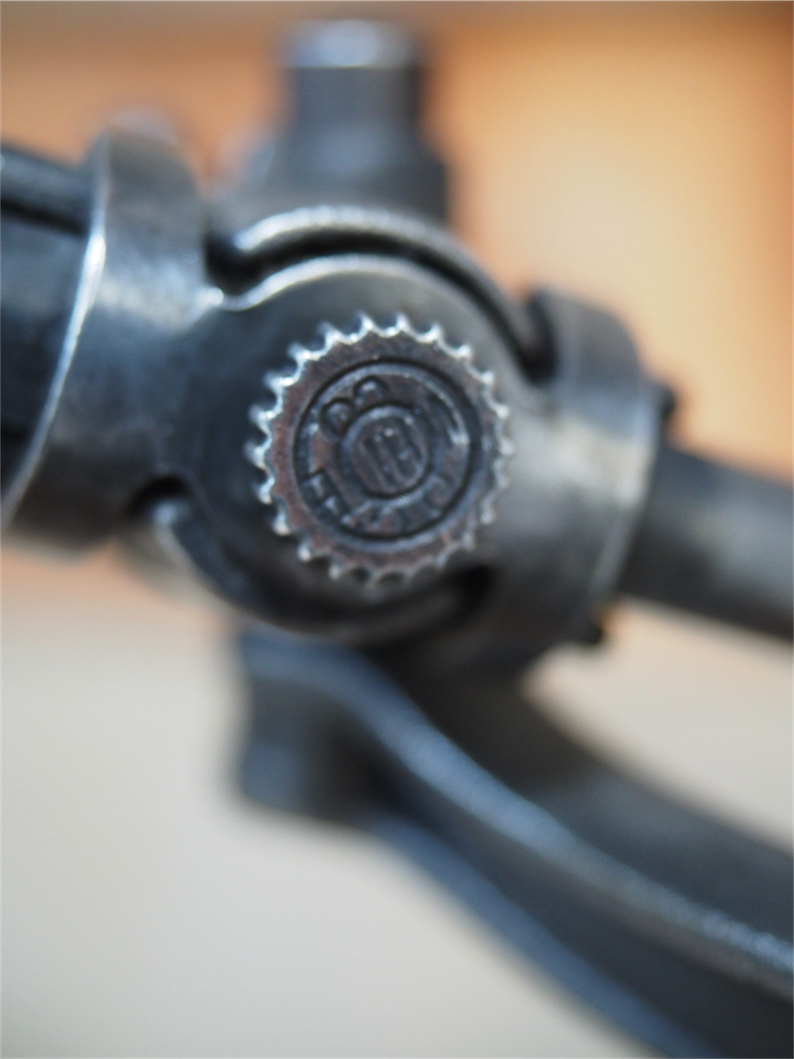 Rare Lampe de bureau O.C. White Industrielle socle fonte la lampe de reference a new york dans les loft – Image 10