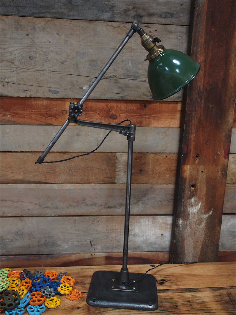 Rare Lampe de bureau O.C. White Industrielle socle fonte la lampe de reference a new york dans les loft – Image 19