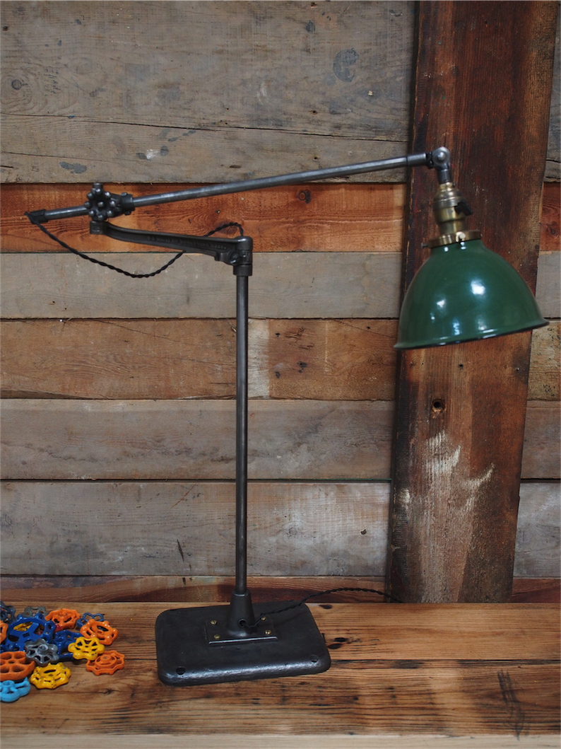 Rare Lampe de bureau O.C. White Industrielle socle fonte la lampe de reference a new york dans les loft – Image 15