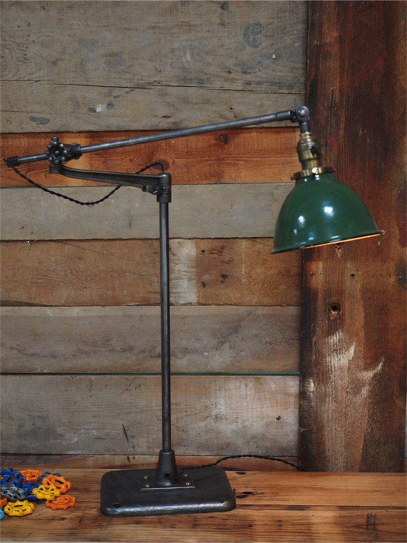 Rare Lampe de bureau O.C. White Industrielle socle fonte la lampe de reference a new york dans les loft – Image 2