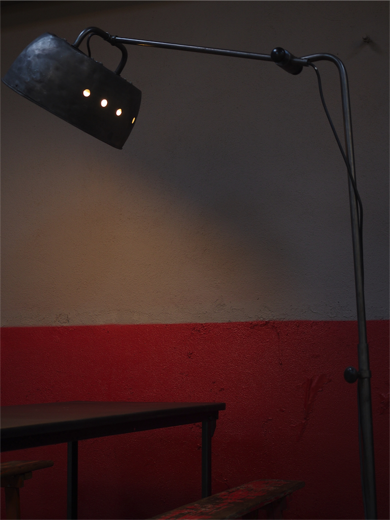 lampe industrielle sur pied atelier carrossier R.G Levallois – Image 20