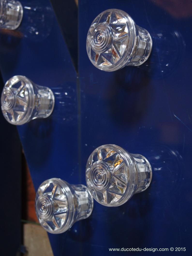 tres grande lettre N d'ancienne enseigne lumineuse façon fete foraine – Image 11