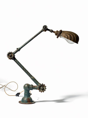 unique Lampe Dugdill designer John Dugdill (1907) dans son jus cette lampe a ete utilisée pour les photos du livre "" Objes cultes du mobilier industriel "" – Image 4