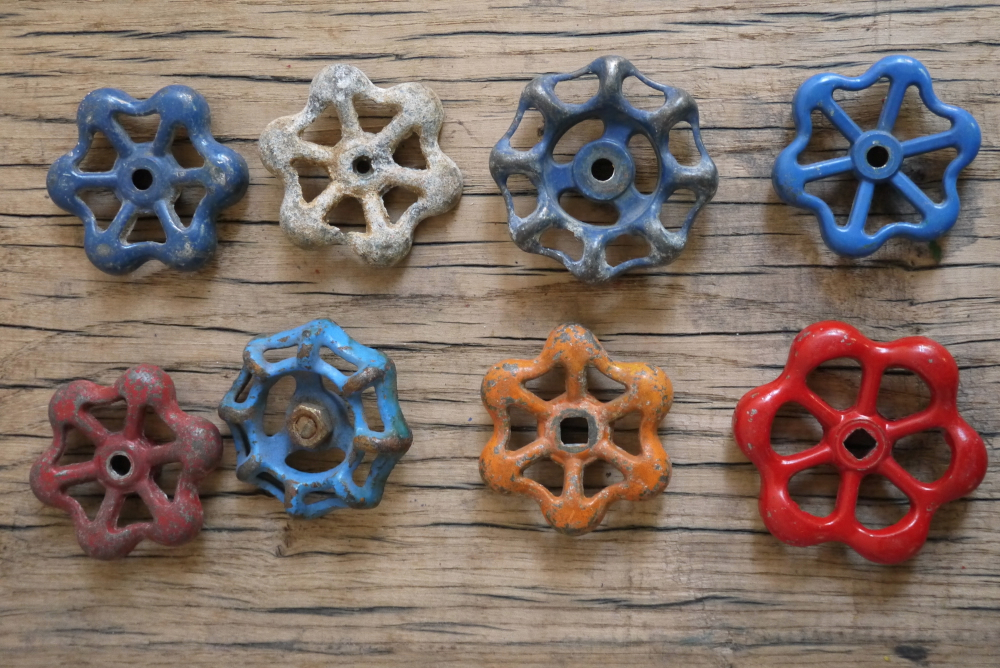 Lot d'anciennes vannes d'usine, ideal en bouton de tiroir indus – Image 2