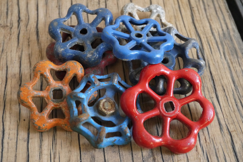 Lot d'anciennes vannes d'usine, ideal en bouton de tiroir indus – Image 4