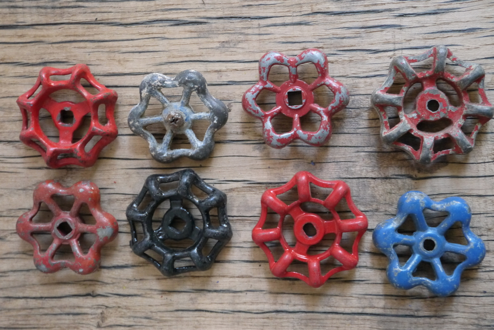 Lot d'anciennes vannes d'usine, ideal en bouton de tiroir indus – Image 2