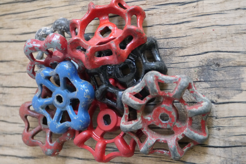 Lot d'anciennes vannes d'usine, ideal en bouton de tiroir indus – Image 4