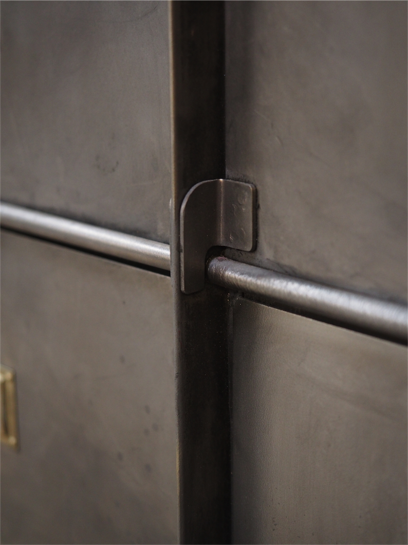 ancien grand meuble 12 casiers industriel strafor plateau chene massif – Image 11