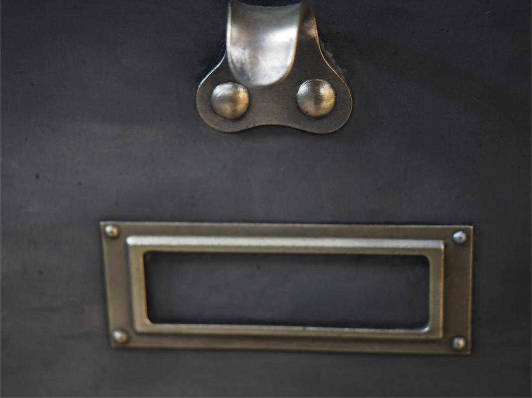 ancien meuble console 15 casiers industriel a clapet KRATZ coffre fort 1930 – Image 10