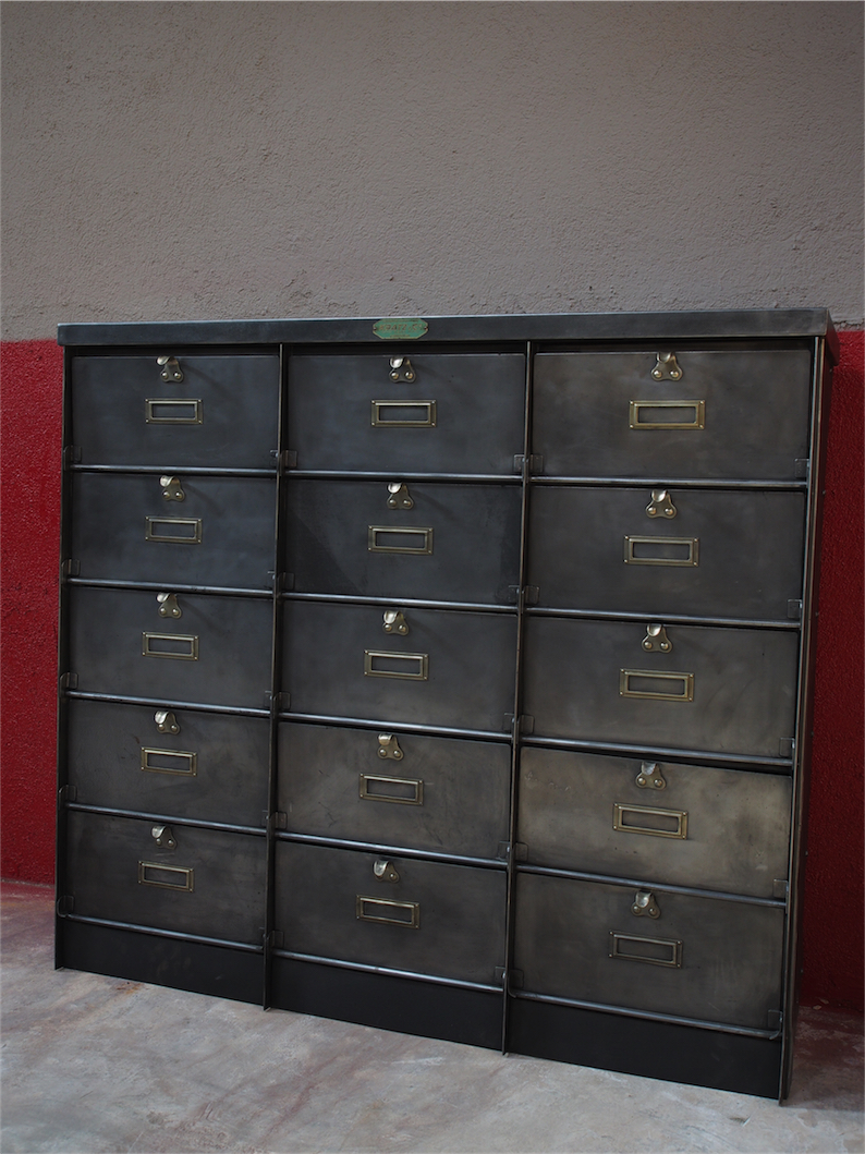 ancien meuble console 15 casiers industriel a clapet KRATZ coffre fort 1930 – Image 13