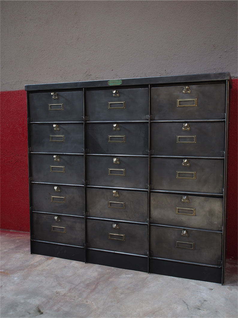 ancien meuble console 15 casiers industriel a clapet KRATZ coffre fort 1930 – Image 6