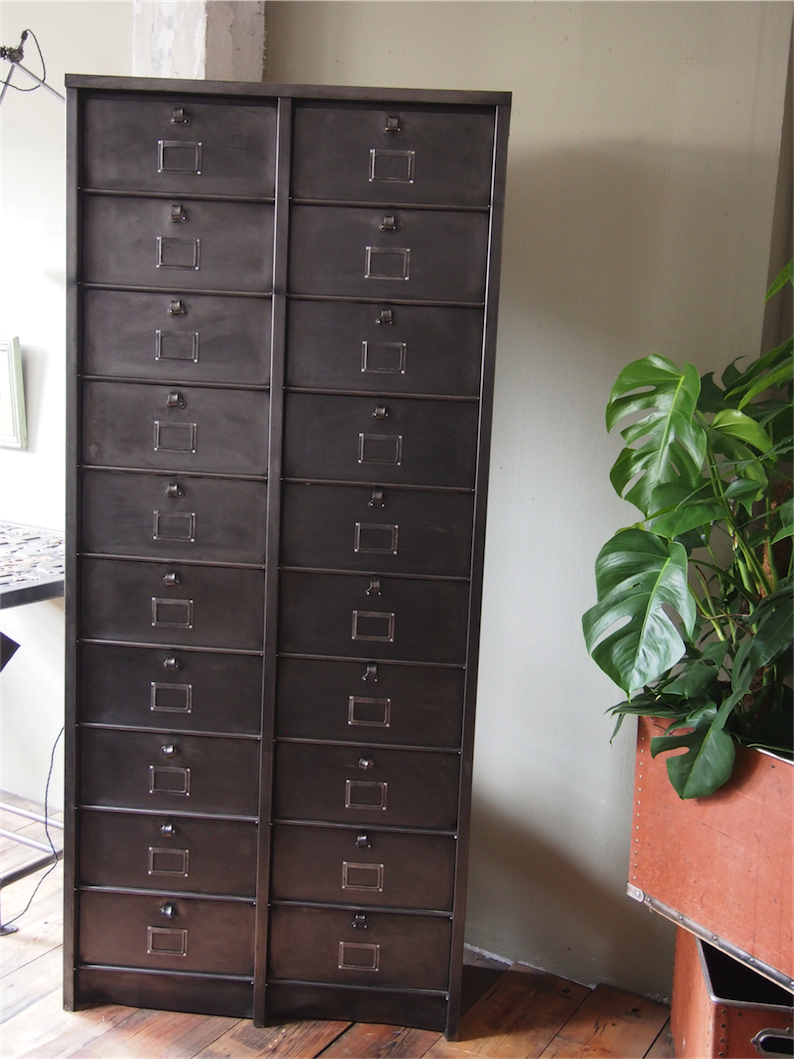 ancien grand meuble 20 casiers industriel strafor – Image 3