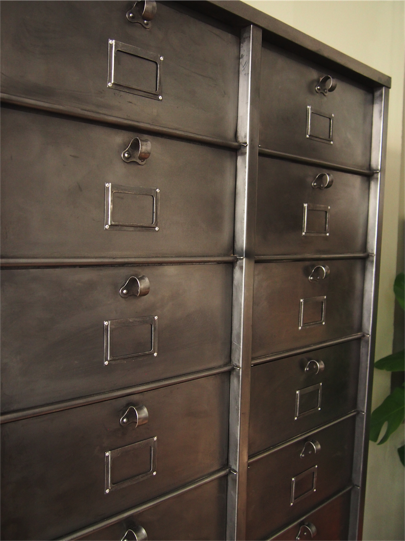 ancien grand meuble 20 casiers industriel strafor – Image 5