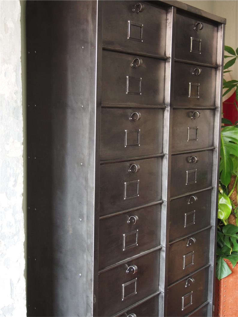 ancien grand meuble 20 casiers industriel strafor – Image 8