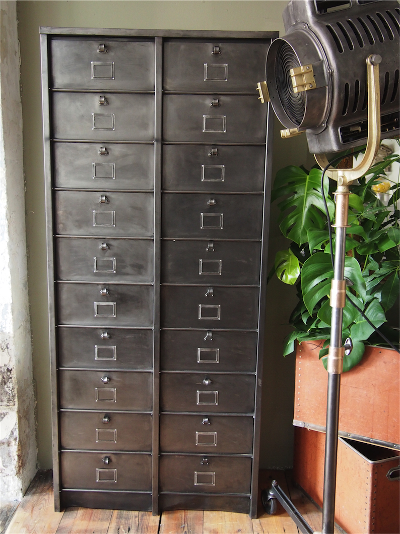 ancien grand meuble 20 casiers industriel strafor – Image 7