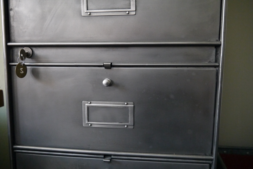 ancien grand meuble 10 casiers industriel a clapet Roneo 50/60 – Image 7