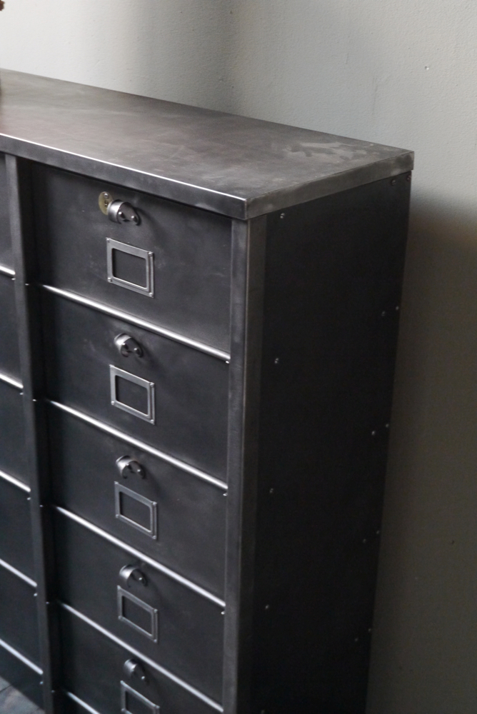 ancien grand meuble 15 casiers industriel strafor – Image 8