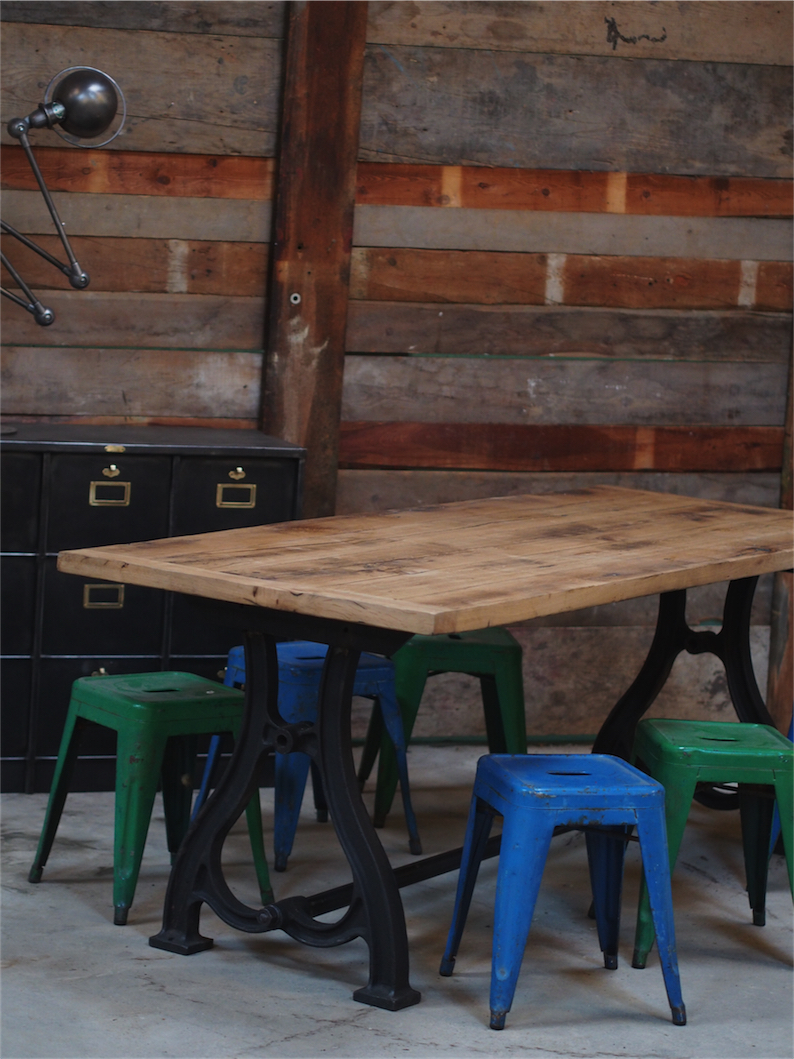 grande table industrielle plateau chene massif pietement fonte – Image 19
