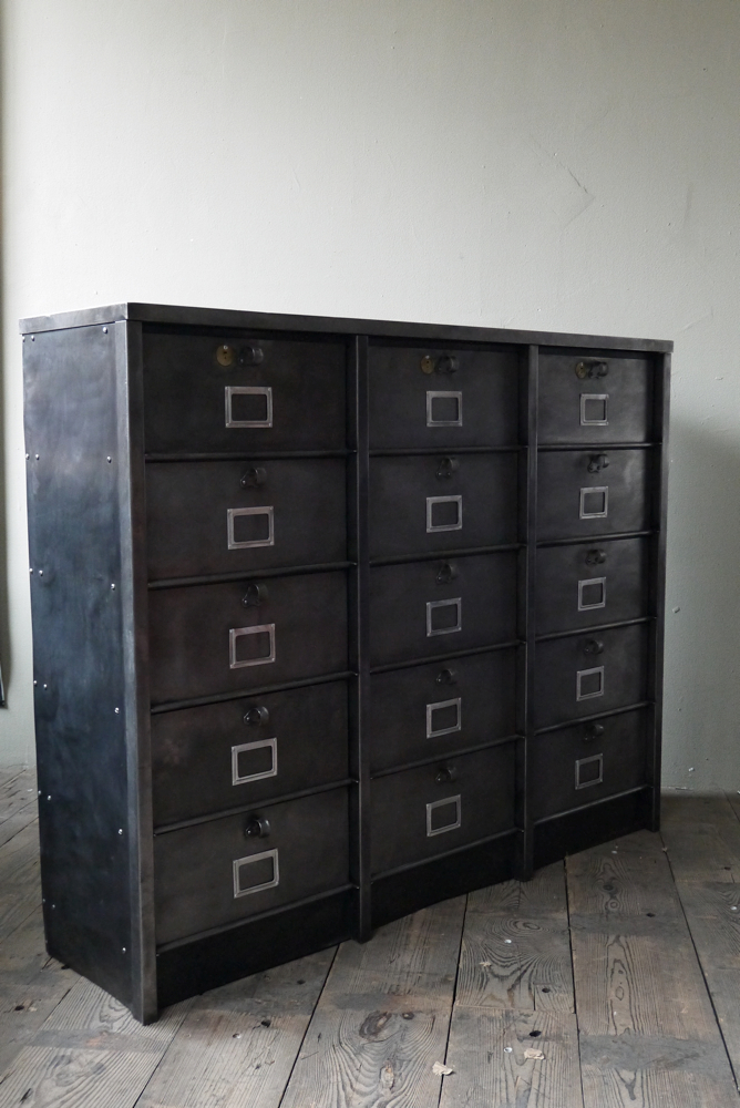 ancien grand meuble 15 casiers industriel strafor – Image 13