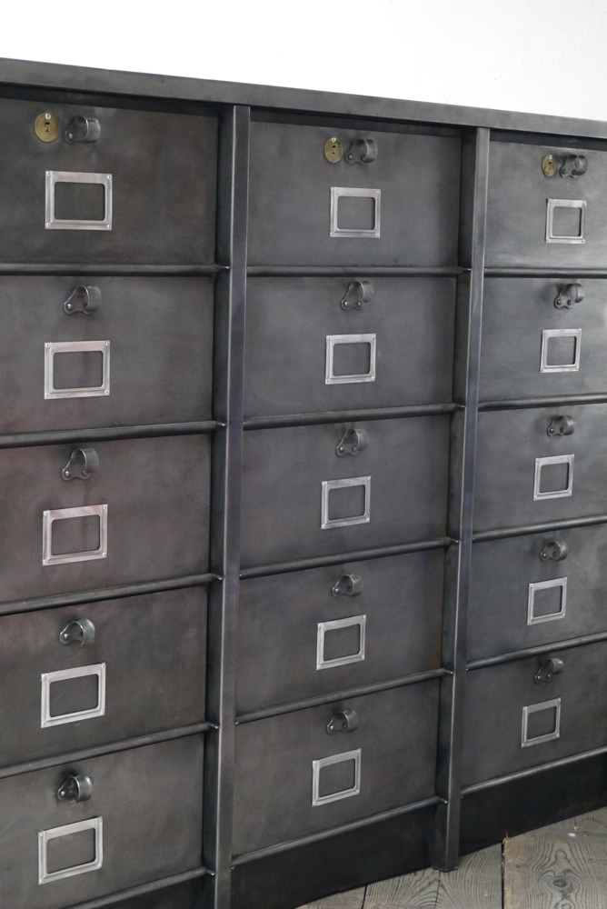 ancien grand meuble 15 casiers industriel strafor – Image 5