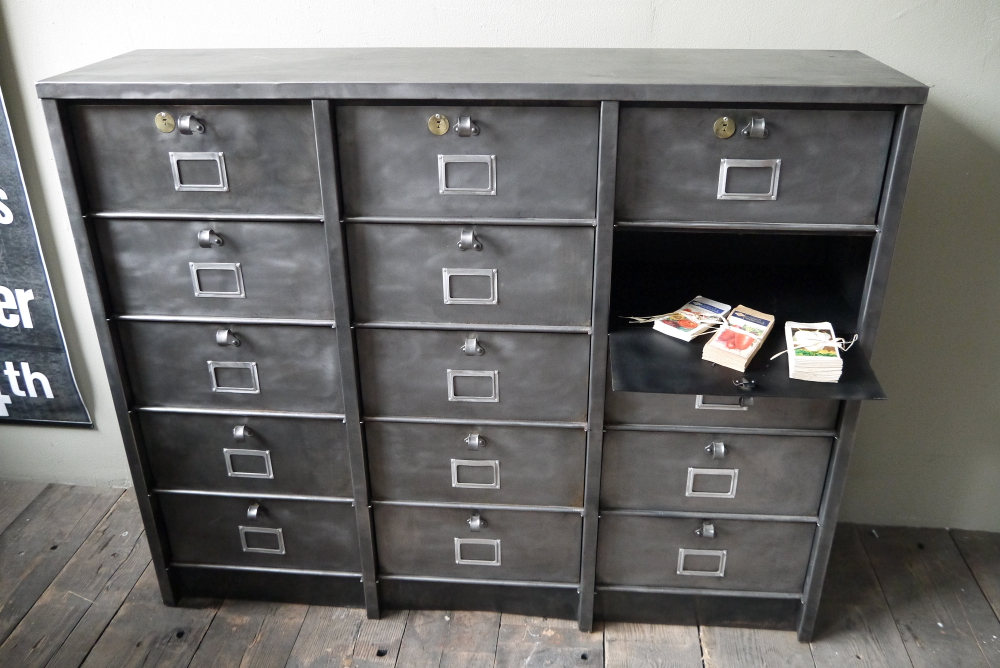 ancien grand meuble 15 casiers industriel strafor – Image 10